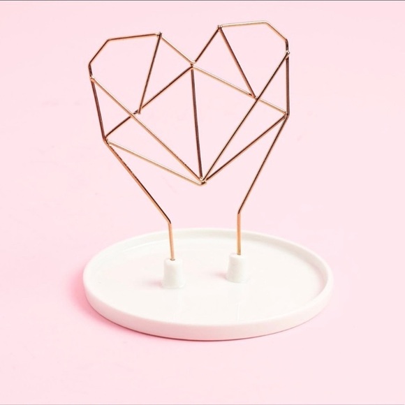 IMM Living Coxet Wire Heart Ceramic Jewelry Holder - Picture 6 of 11